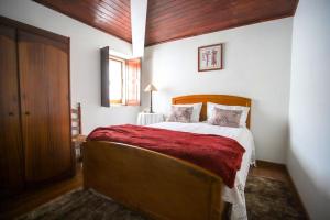 Lova arba lovos apgyvendinimo įstaigoje 3 bedrooms villa with enclosed garden and wifi at Sortelha