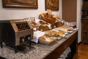 Makanan di atau berdekatan hotel