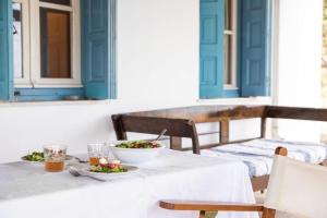 Φαγητό σε αυτό το διαμέρισμα ή κάπου εκεί κοντά