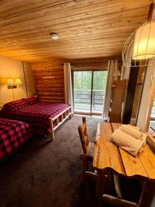 Postel nebo postele na pokoji v ubytování Anglemont Inn