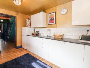 Kuchyň nebo kuchyňský kout v ubytování The Funky Flat + 26 fotografií