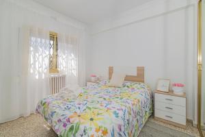 Ένα ή περισσότερα κρεβάτια σε δωμάτιο στο Avenida del Sur Retreat con Terraza