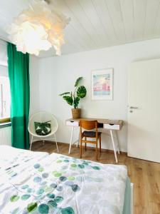 Postel nebo postele na pokoji v ubytování Eifel-House - FeWo