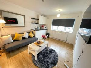 Gallery image of Stevenage Studios - Superior Suite in Stevenage
