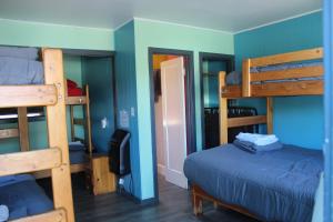 Postel nebo postele na pokoji v ubytování Seaside International Hostel