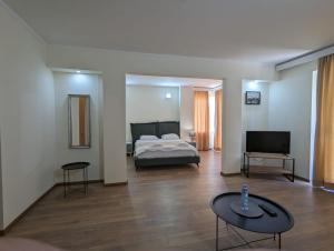 เตียงในห้องที่ Hotel Tsiskari