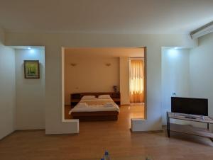 เตียงในห้องที่ Hotel Tsiskari