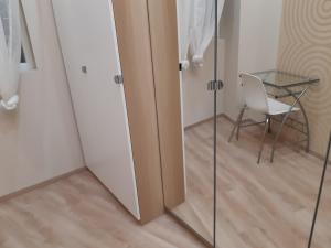 Foto dalla galleria di Modern, Quiet & Cozy Apartment in the middle of Downtown near Danube at Fashion street a Budapest