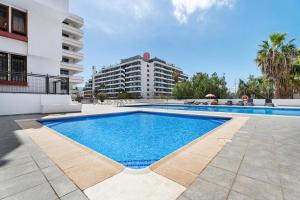Basen w obiekcie Family Duplex Altamira Playa Las Americas Tenerife South lub w pobliżu