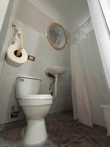 A bathroom at Vallecito Lodge