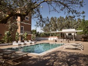 Bazén v ubytování Vis di Vardi Luxury Estate nebo v jeho okolí