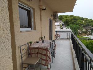 Photo de la galerie de l'établissement Vens apartment 90m2 at Eantio bay., à Aiándion