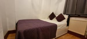 Postel nebo postele na pokoji v ubytování Fleetway Private Rooms