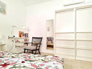 Posteľ alebo postele v izbe v ubytovaní Sunny Malaga Centre Flats, 2 Options, with Balcony or Terrace