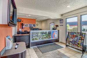 Imagen de la galería de Motel 6-Stockton, CA - Charter Way West, en Stockton