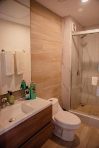Phòng tắm tại Luxury Loft Monterrey City Living at Landmark High Rise
