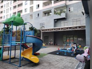 Sân chơi trẻ em tại Two Bedroom Apartment In Linh Tay PVL Tower