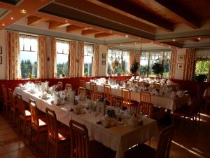 Restaurace v ubytování Hotel Landhof Simeter GMBH