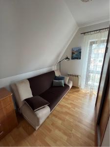 A seating area at Apartament pod Doliną - 1,5km. od Krupówek