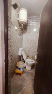Ванна кімната в BANSAL INN Near Aiims Hospital