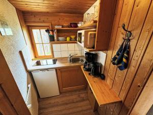 Kuchyňa alebo kuchynka v ubytovaní Apartment Helmreich-1 by Interhome