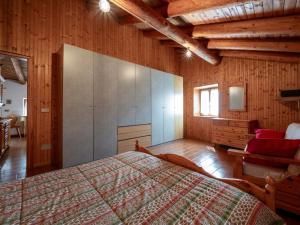 Posteľ alebo postele v izbe v ubytovaní Apartment Marguerettaz-2 by Interhome