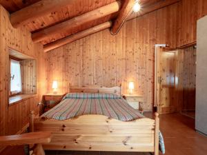 Posteľ alebo postele v izbe v ubytovaní Apartment Marguerettaz-2 by Interhome