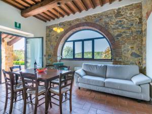 Χώρος καθιστικού στο Apartment Dante by Interhome