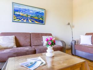 Apartment Le Victor Hugo by Interhome