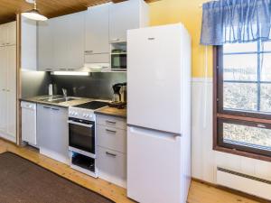 NiemikylätにあるHoliday Home Villa-lyydia by Interhomeのギャラリーの写真 +14枚の写真