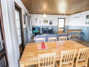 Posezení v ubytování Holiday Home Pikku-puntila by Interhome