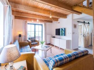 TV a/nebo společenská místnost v ubytování Holiday Home Holiday Hill 30 by Interhome + 37 fotografií