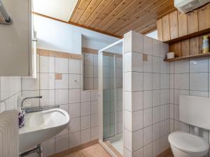 Kúpeľňa v ubytovaní Apartment Schneeberger by Interhome