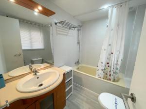 Kúpeľňa v ubytovaní Apartamentos Tierra de Irta 3000