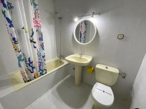 Kúpeľňa v ubytovaní Apartamentos Tierra de Irta 3000