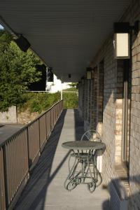 En balkong eller terrasse på Relax Inn Front Royal