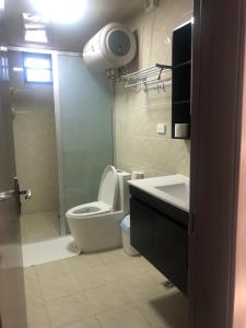 Un baño de wailoaloa CC 泳池公寓