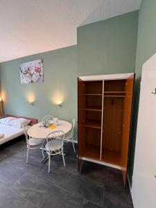 Ein Bett oder Betten in einem Zimmer der Unterkunft Stadtoase im Herzen Berlins