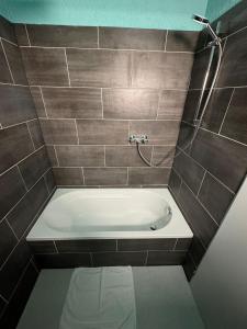 A bathroom at Stadtoase im Herzen Berlins