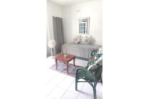 Gallery image of Petit Palm in Crown Point in Crown Point +10 photos