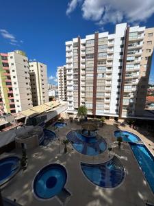 Photo de la galerie de l'établissement Caldas Novas - Condominio Casa da Madeira - ate 5 pessoas - PERMITIDO descer com bebida para o parque - Centro, à Assis