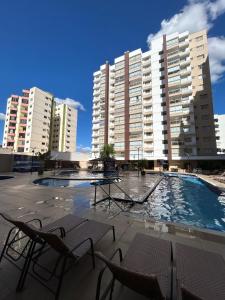 Photo de la galerie de l'établissement Caldas Novas - Condominio Casa da Madeira - ate 5 pessoas - PERMITIDO descer com bebida para o parque - Centro, à Assis