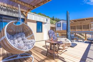 Imagem da galeria de Bungalow avec terrasse vue mer em Saint-Raphaël