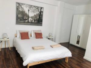 A bed or beds in a room at Apartamento del Mar