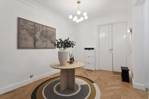 KAZA BELLA - Paris 8 Luxurious apartment close to Arc de Triomphe