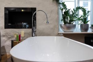 Kúpeľňa v ubytovaní La Vita e Bella VI, Luxury Suites in Dubrovnik Old Town
