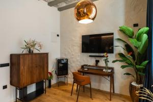 Televízia a/alebo spoločenská miestnosť v ubytovaní La Vita e Bella VI, Luxury Suites in Dubrovnik Old Town