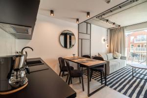Posedenie v ubytovaní Nadmorski Loft GREEN PORT SPA - 750 m od plaży