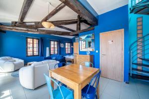 Гостиная зона в Suites Coronell d'En Vila