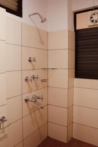 Koupelna v ubytování Tashi Palace + 34 fotografií